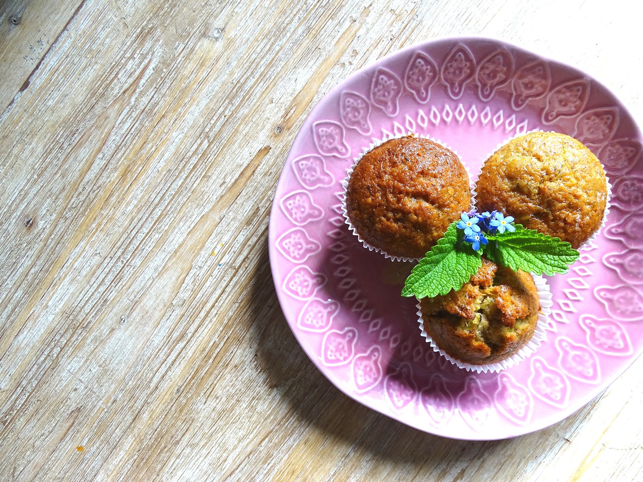 Zucchinimuffins mit Zucchini aus dem Garten - das leckere und einfache Rezept zum Nachmachen.