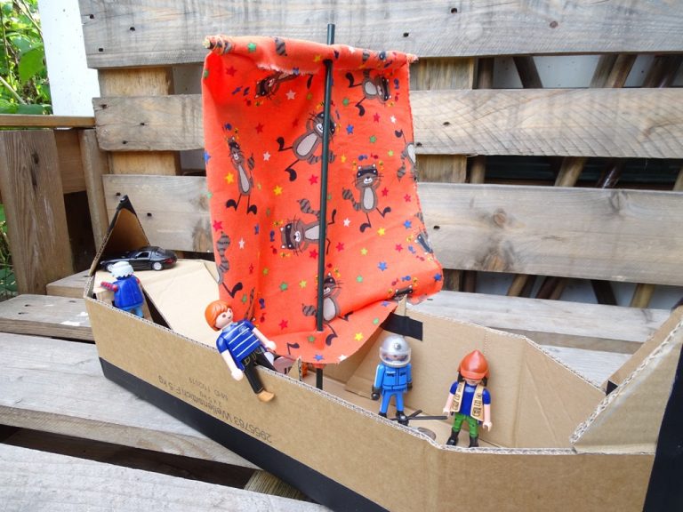 Schiff für Playmobil-Figuren selber machen