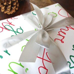 Selbst gemachtes Geschenkpapier macht Deine Geschenke noch viel persönlicher.