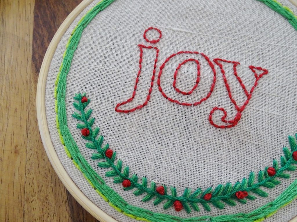 weihnachtliche Stickbilder: Schriftzug JOY Vorlage