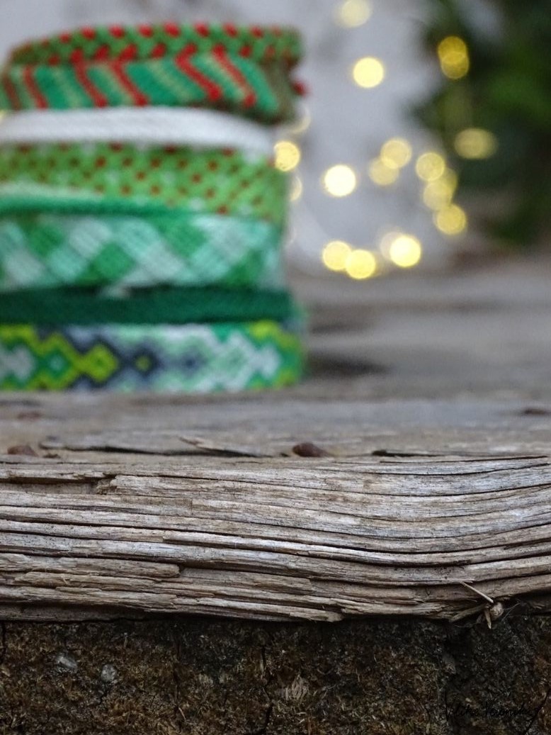 Armbänder für Weihnachten als Mini-Geschenk selber machen.