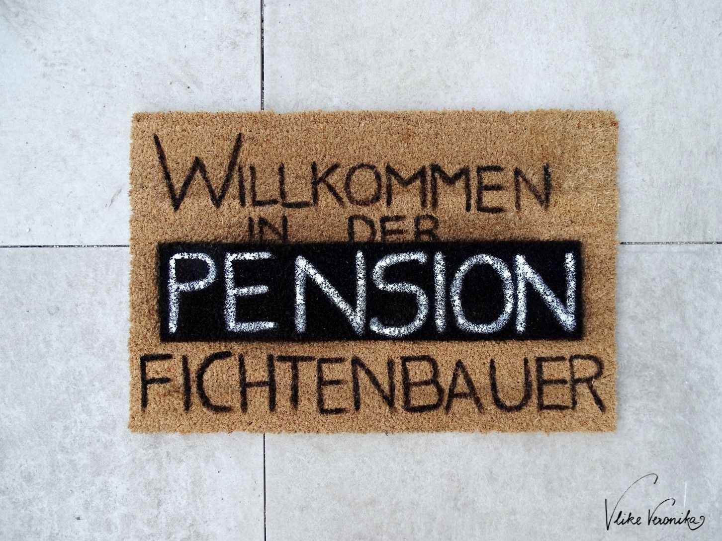 Das schönste Geschenk zur Pension ist das, das von Herzen kommt und nicht in einer Schmuckschatulle endet.