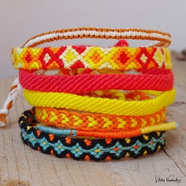 Bunt und retro, monochrom und modern oer einfach nur Boho - so cool ist er Armbandtrend.