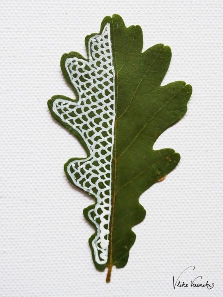 Auch ein Schuppenmuster sieht auch bemalten Eichenblättern schön aus.