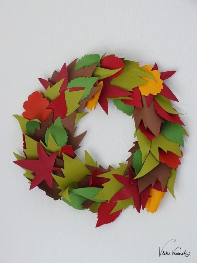 So schön ist der Herbst: der Blätterkranz aus Papier ist leicht zu machen.
