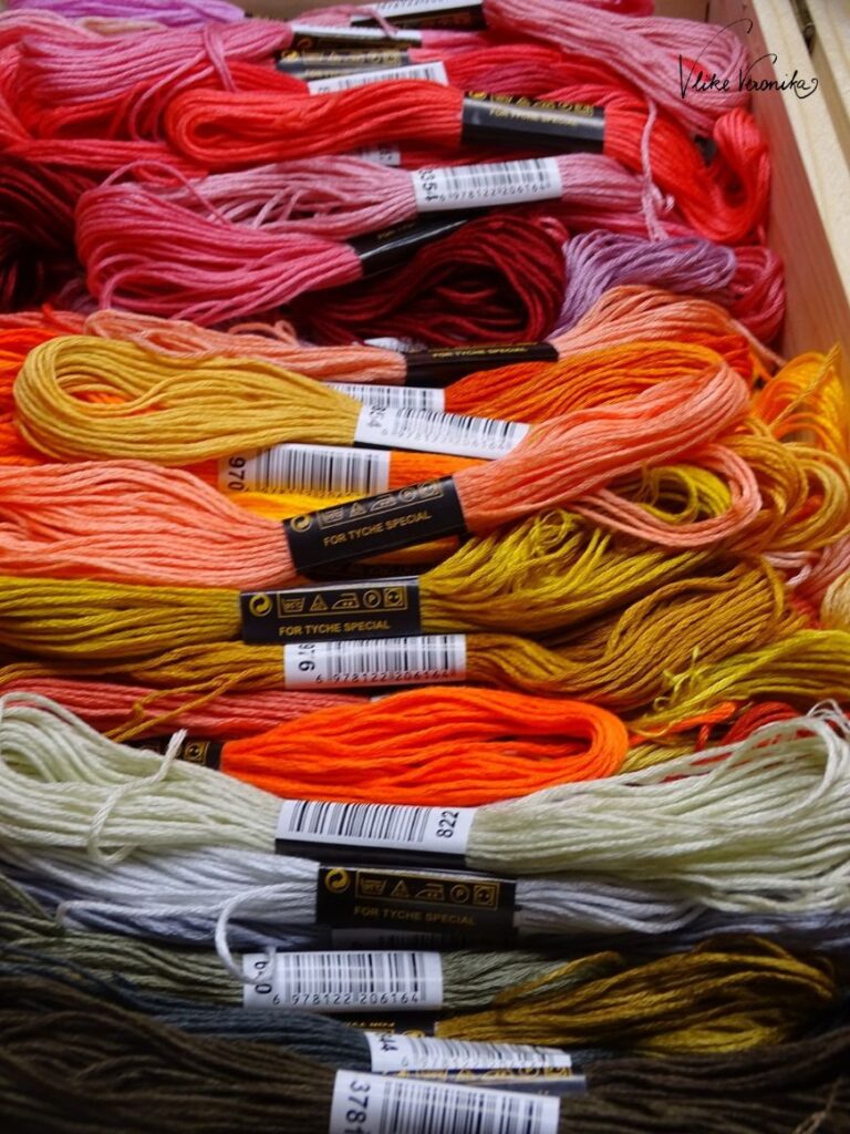 450 Garnfarben zum Knüpfen deiner Freundschaftsbänder