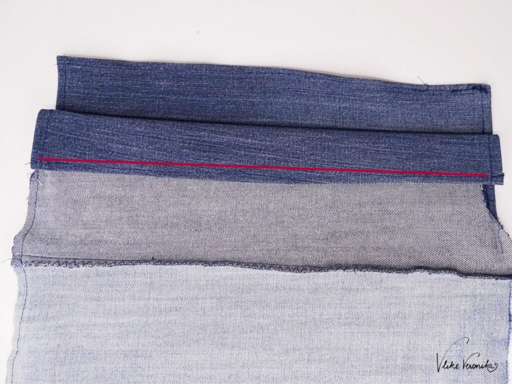 Der Tunnelzug für den Turnbeutel als alten Jeans braucht ca. 7 cm Stoff.