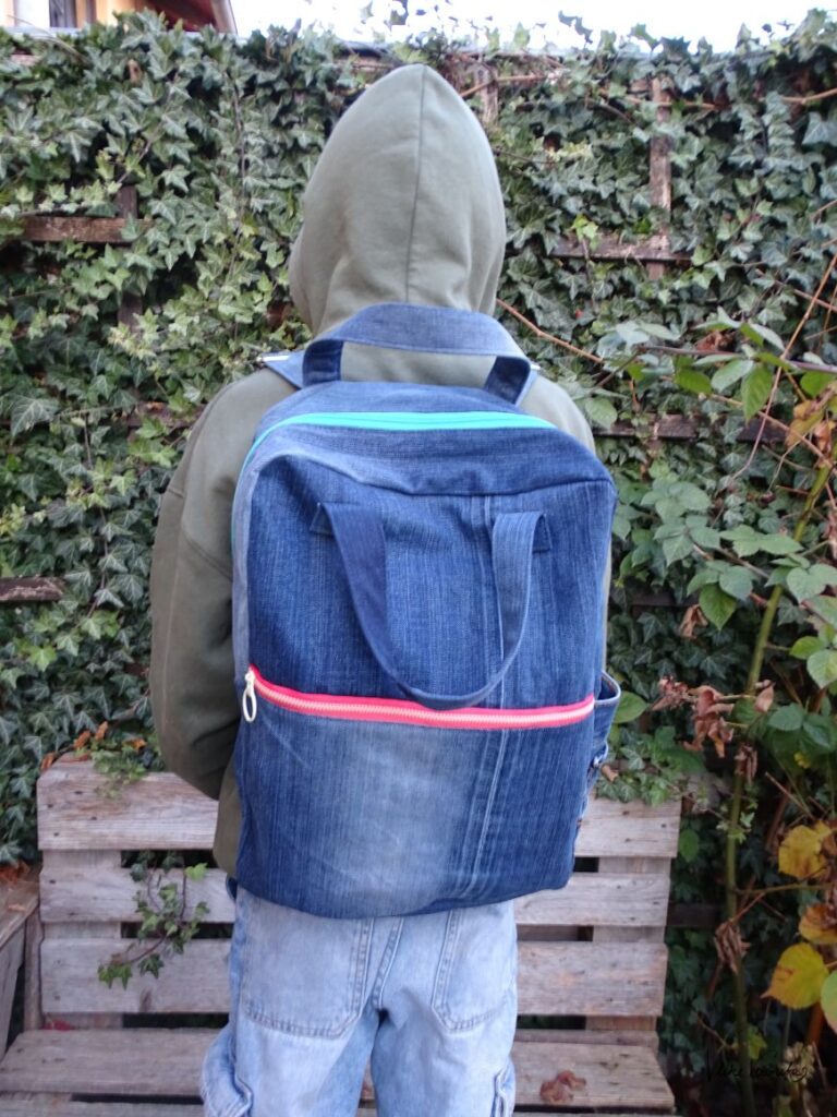 Nähe dir einen rechteckigen Rucksack nach dem Schnitt von leni pepunkt selbst.